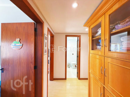 Image 30 - 1037311