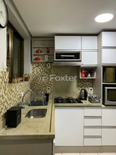 Image 11 - 1037323