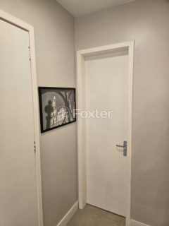 Image 4 - 1037354