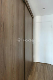 Image 8 - 1037359