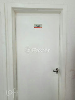 Image 17 - 1037361