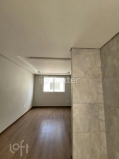 Image 4 - 1037361