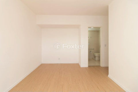Image 4 - 1037366