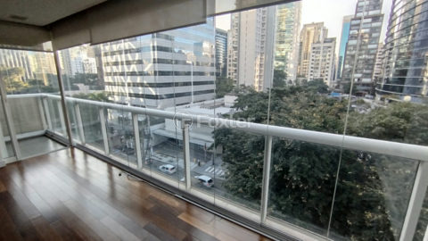 Image 21 - 1037371