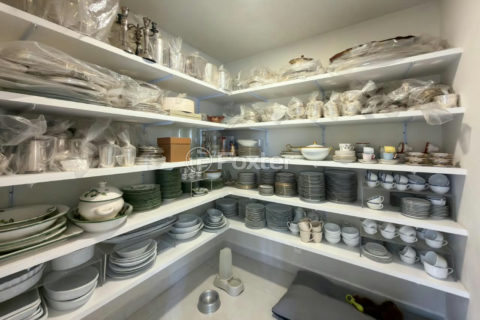 Image 45 - 1037385