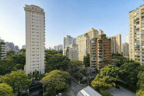 Image 69 - 1037393