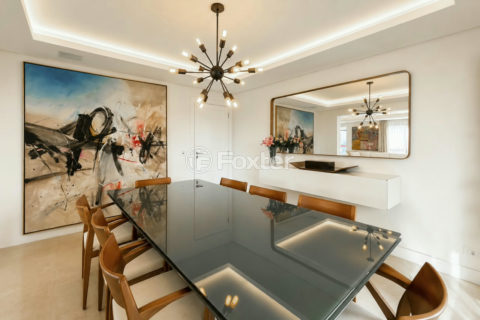 Image 4 - 1037393
