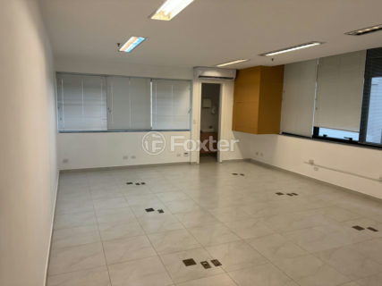 Image 3 - 1037404