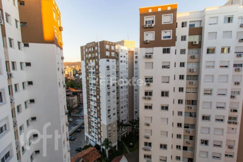 Image 16 - 1037405