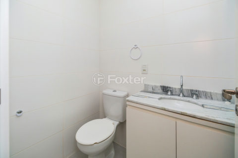 Image 11 - 1037406