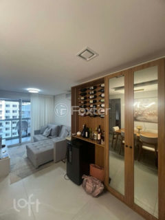 Image 6 - 1037413