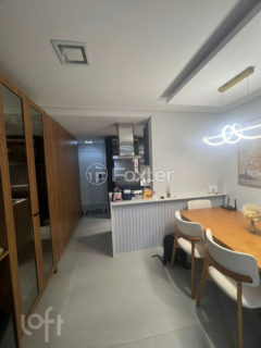 Image 7 - 1037413
