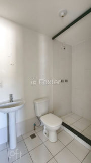 Image 30 - 1037417