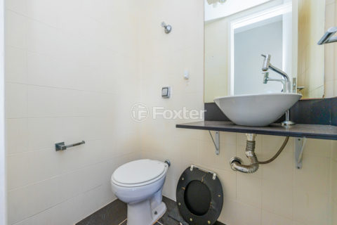 Image 11 - 1037424