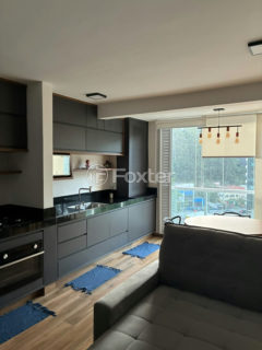 Image 2 - 1037442
