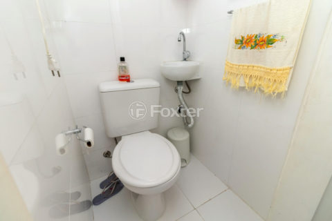 Image 46 - 1037444