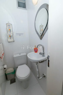 Image 43 - 1037444