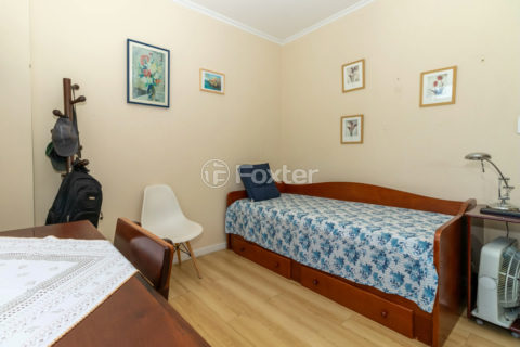 Image 21 - 1037444