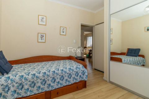 Image 22 - 1037444