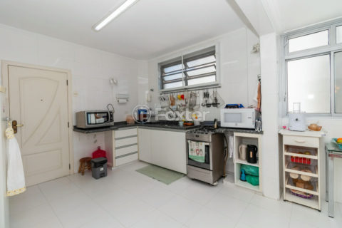 Image 10 - 1037444