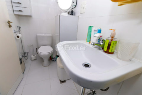 Image 34 - 1037444