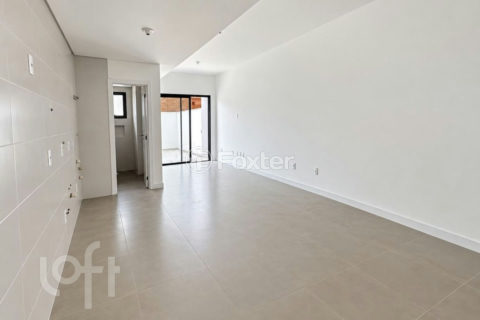 Image 2 - 1037447