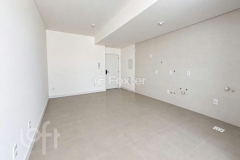 Image 3 - 1037447
