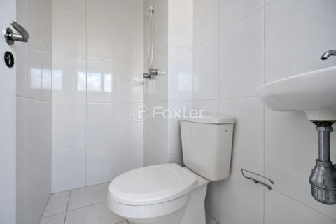 Image 32 - 1037505