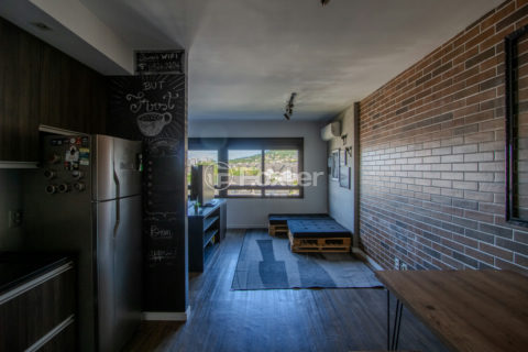 Image 13 - 1037517