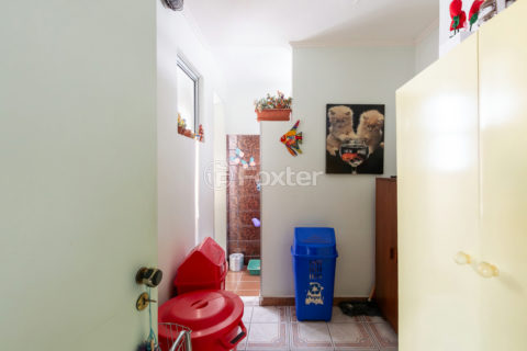 Image 23 - 1037519