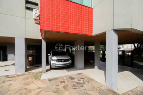Image 33 - 1037521