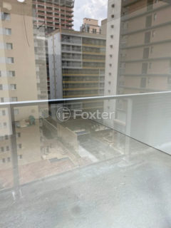 Image 10 - 1037528