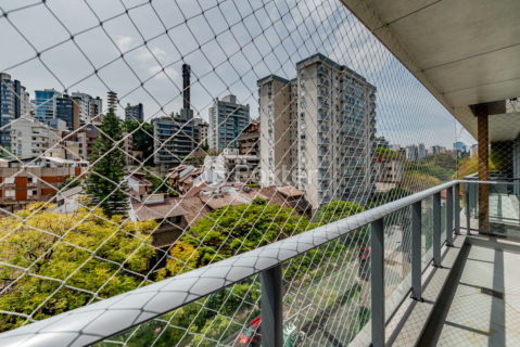Image 14 - 1037529