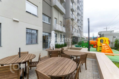 Image 34 - 1037549