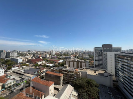 Image 28 - 1037581