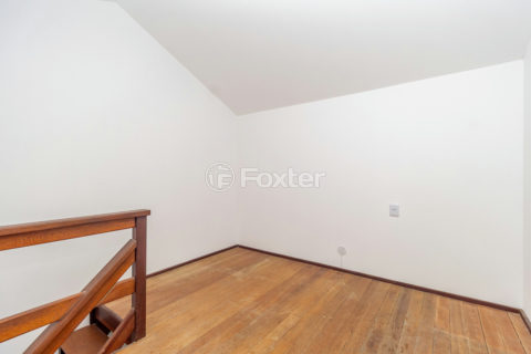 Image 10 - 1037588
