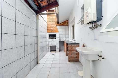 Image 23 - 1037588