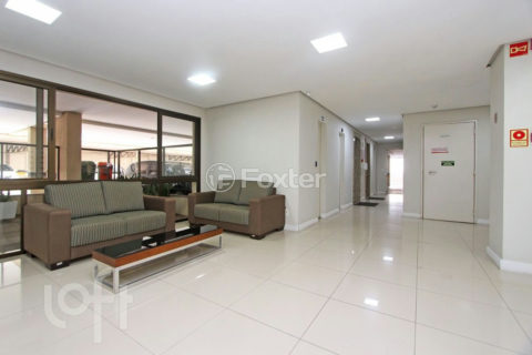 Image 43 - 1037626