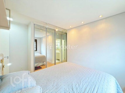Image 27 - 1037626