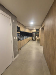 Image 27 - 1037632
