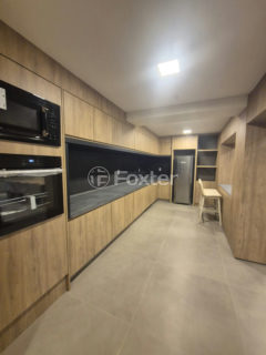 Image 20 - 1037632