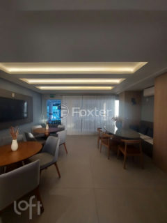 Image 28 - 1037633