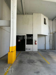 Image 25 - 1037640
