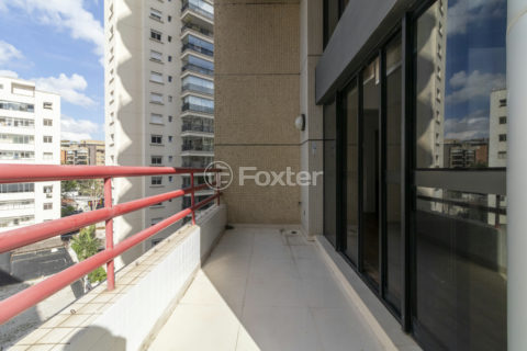 Image 6 - 1037646