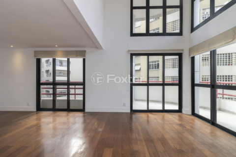 Image 7 - 1037646