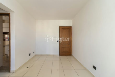 Image 7 - 1037647