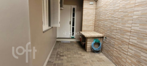 Image 34 - 1037670