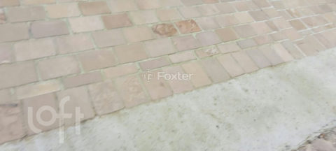 Image 39 - 1037670