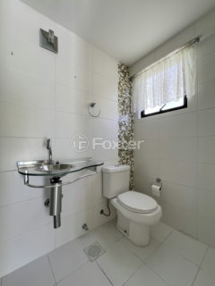 Image 31 - 1037672