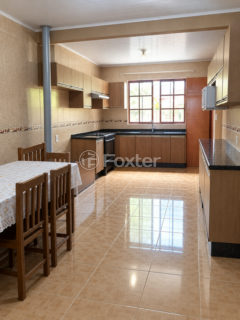 Image 2 - 1037674
